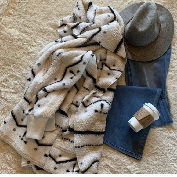 New Cozy Oversized Teddy Hooded Cardigan Sweater Coat / Western Southwest Aztec - Picture 3 of 9